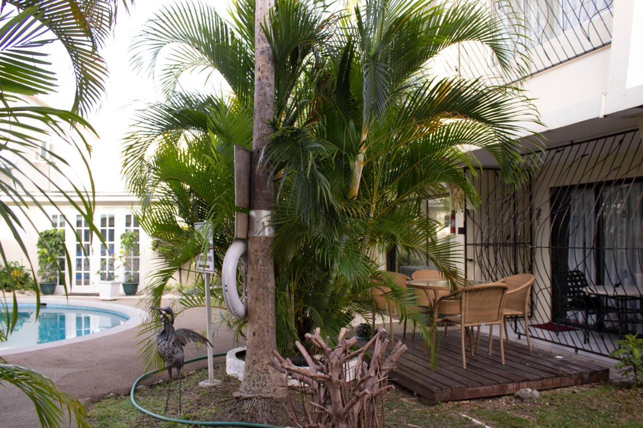 Pirate'S Inn Bridgetown Exterior foto
